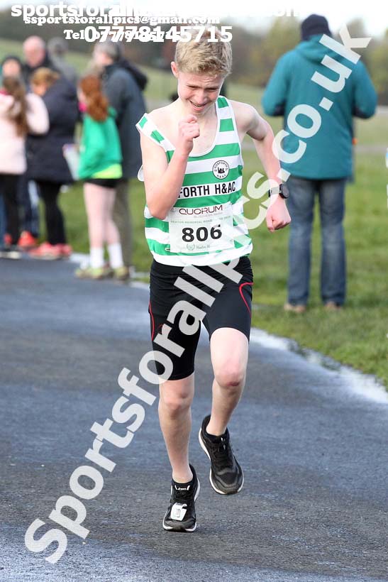 Boys and grils under-15s, Heaton Memorial 10k Road Race, Town Moor, Newcastle.  Photo: David T. Hewitson/Sports for All Pics